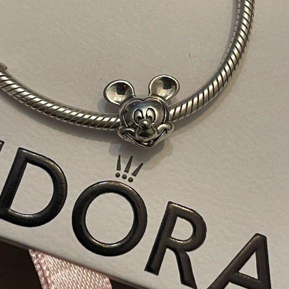 NIB Authentic Disney x Pandora Mickey Mouse Portrait charm - Picture 6 of 6